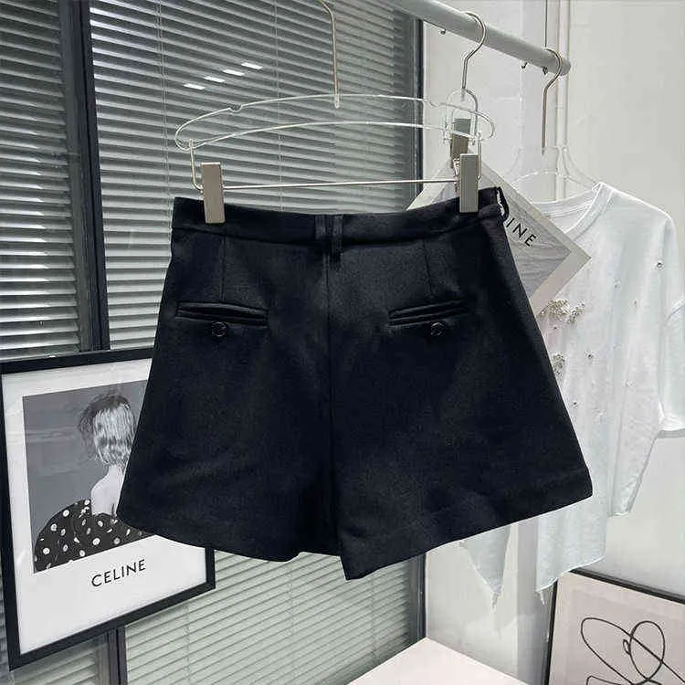 spring and summer hot pants Shulin small metal decoration slim trim version Suit Shorts women