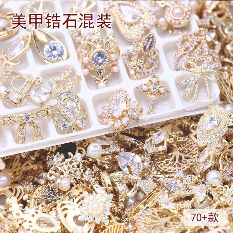 Luxury Nail Charms Bulk Random Nail Zircon s Deocration Shiny Alloy Jewelry For Gold Nail Art Accessories 220527