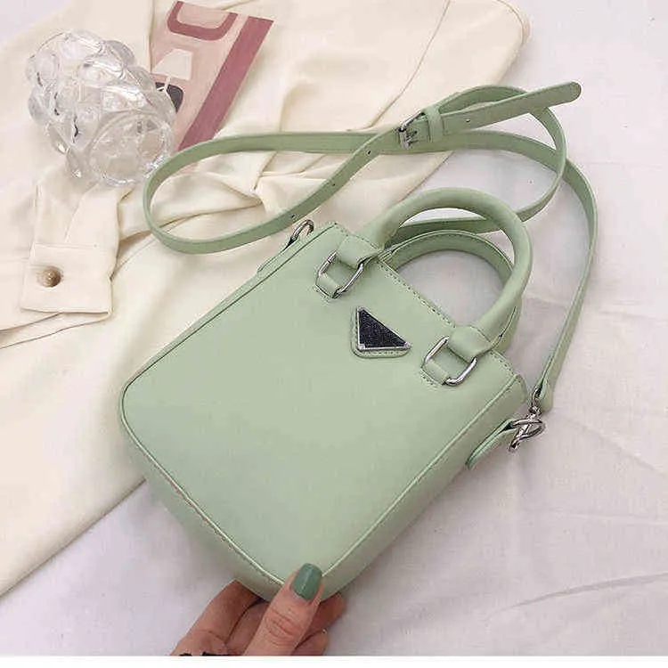 Bags 2022 new lychee pattern bag leisure Tote Bag Vintage Single Shoulder Messenger portable female