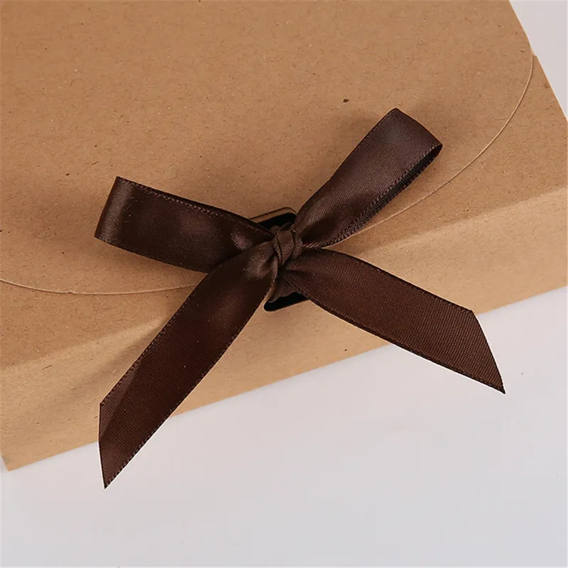 10st Square Kraft Paper Box Cardboard Packaging Valentines Day Wedding Easter Party Presentlåda med band Candy Storage 220527