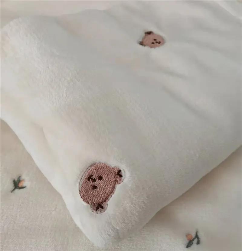 Nascido Baby Cotton Blanket Spring Autumn e Winter grossa Cobertor Bordão de Bordado de Urso para Sofá 220524