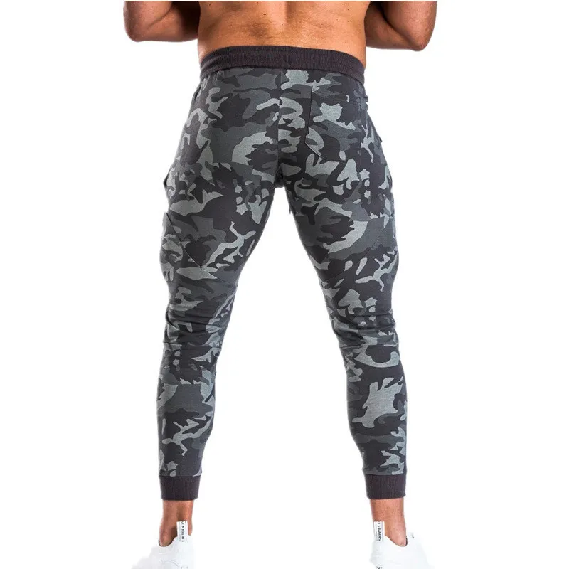 Jesienne mężczyźni spodnie bawełniane spodnie dresowe siłownia fitness kamuflaż spodnie męskie do prowadzenia sportowych spodni Joggers Sportswear 220509