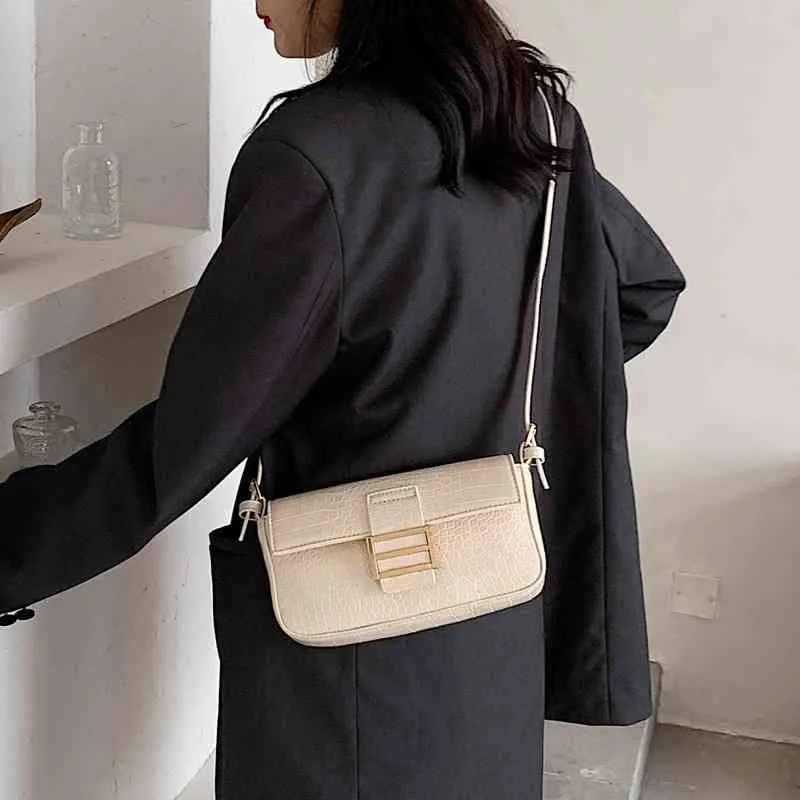 Purse Försäljning Armpit Personalväska Ny Sommar Krokodilmönster Väska Portable Messenger Belt Strap Shoulder Kvinna