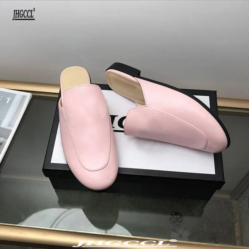 Luxe Sapatos Casuais Mulher Designer Slides Fumar Chinelo Couro Estrela Chinelos Moda Luxe Designer Slides T0