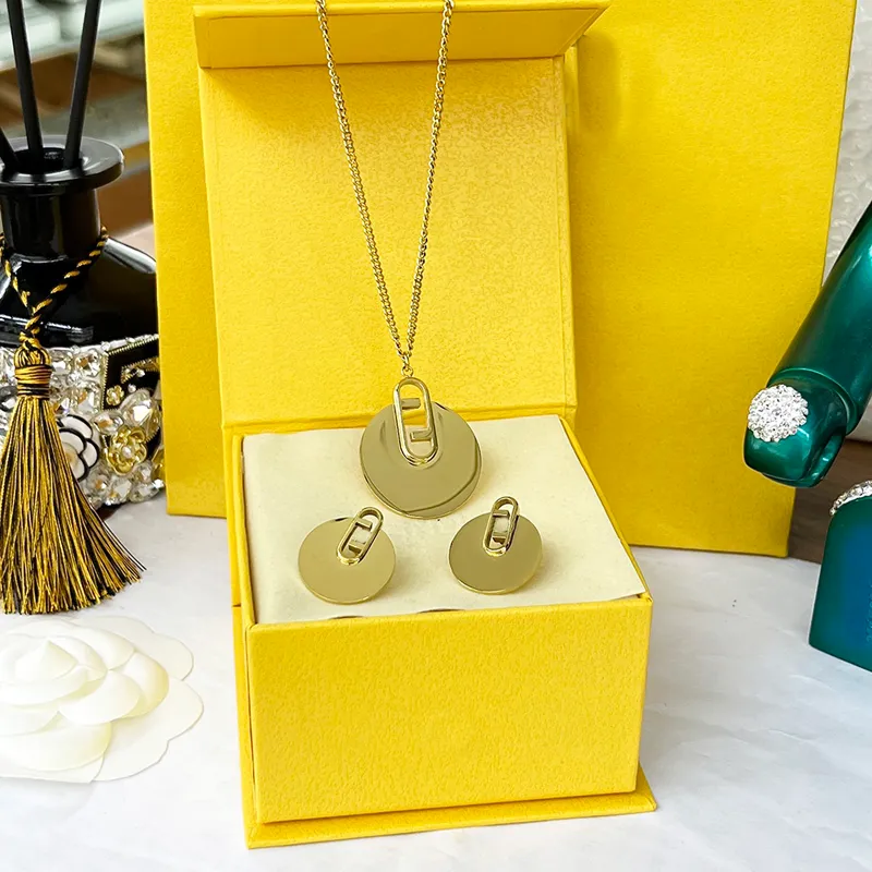 Designer brinco colar de pingente de ouro para homens mulheres brincos de argola designers de luxo conjunto de jóias moda bloqueio elo de corrente novo neckl259g