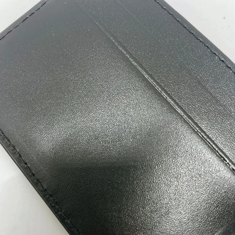 黒い本物の革のクレジットカードホルダービジネスメン高品質のスリムバンクカードケース2023新しい到着ファッションIDカード財布DRO303U