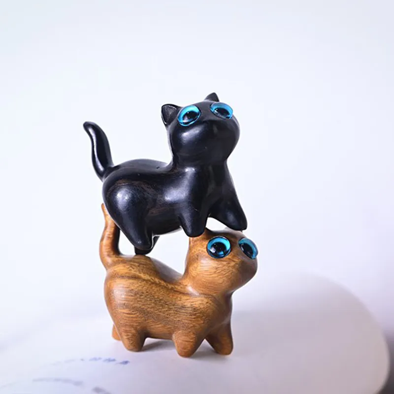 Sandelholz-Katze aus Holz, Mini-Puppe, handgeschnitzt, Desktop-Ornamente, kreatives Kunsthandwerk, handgehaltene Handykette, Stifthalter, Geschenk