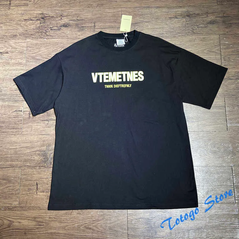 Coppia casual O-Collo Ricamo T-shirt Vetements Stampa lettera Semplice cotone di alta qualità VTM Maglietta oversize bianca nera