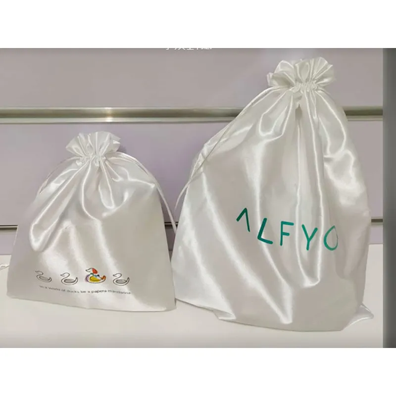 20x24cm Personalized Custom Printed Drawstring Gift Pouch Hair Extension Bundles Satin Packaging Bag with Tassel 220704