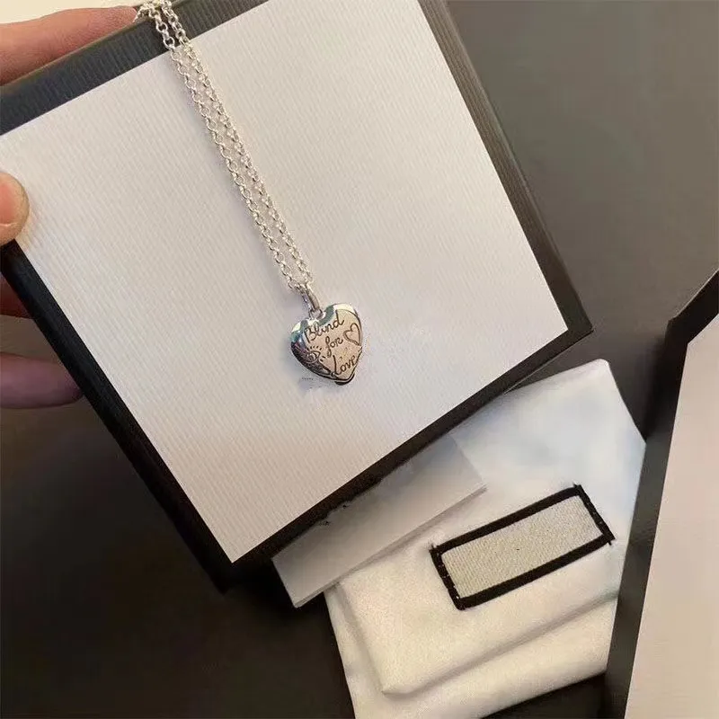 925 Silver italiensk design av hög kvalitet smycken blind för kärlek hänge halsband män och kvinnors hjärtformade tiger pend318s