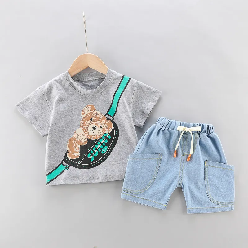 Summer Baby Boy Clothes Set Kids Tracksuit Printed T Shirt Sport Shorts Bear Short Sleeve Spädbarnskläder