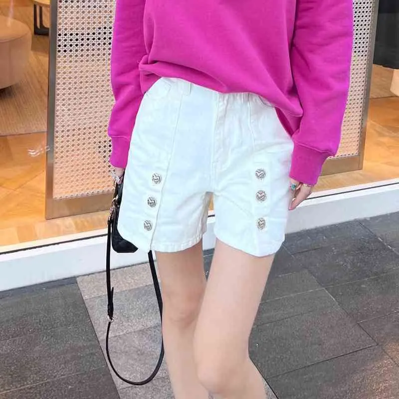 sommar ny stil och mångsidig a-formad skärning visar tunt medium hög midja vit denim shorts för kvinnor