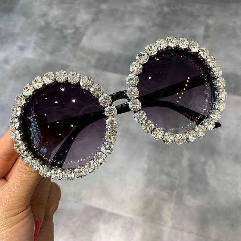 Varm försäljning anpassad privat etikett mode runt lyxiga nyanser bling diamant solglasögon kristall kvinnor solglasögon trendig y220315