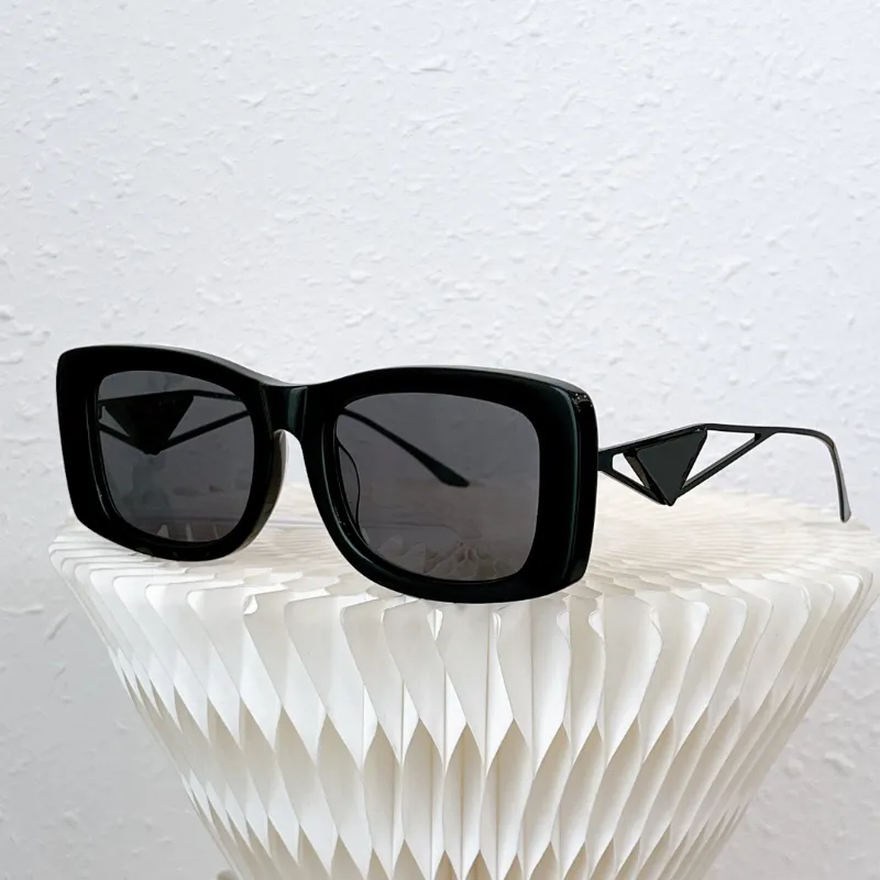 2022p Sonnenbrille Mode Paar Sonnenbrille Dreieck Buchstabe Ausschnitt Beinständer OPR 14 Jahre