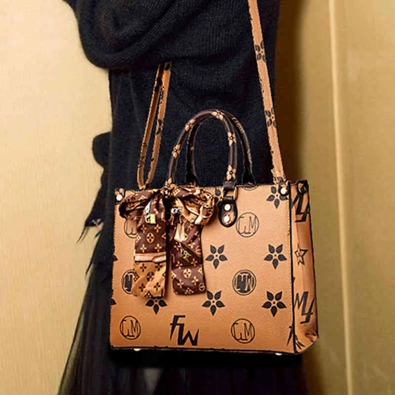 Ladies Fashion Luxury Brand Bag Bolsa de atacado de saco de atacado 2022 Novo estilo de alta qualidade Feio de alta capacidade GO Versátil Um ombro
