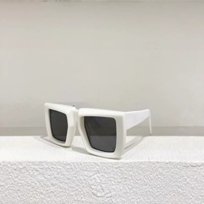 نظارة شمسية فاخرة Goggle مصممين مشهورة ظلال ماركات نسائية من بنات الشمس حماية البصر من الأشعة فوق البنفسجية مع صندوق 2206141xq