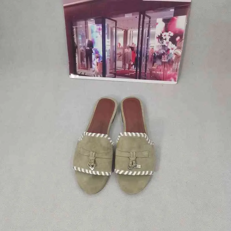 스웨이드 슬리퍼 여성 슬리퍼 간단한 금속 장식 야외 오픈 발가락 시리즈 특별 가격