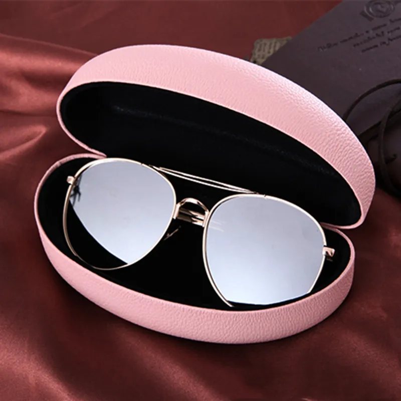 Kolorowe skórzane okulary przeciwsłoneczne okulary w stylu obudowy Mężczyźni i kobiety Masowe moda żelazna pudełko 220812
