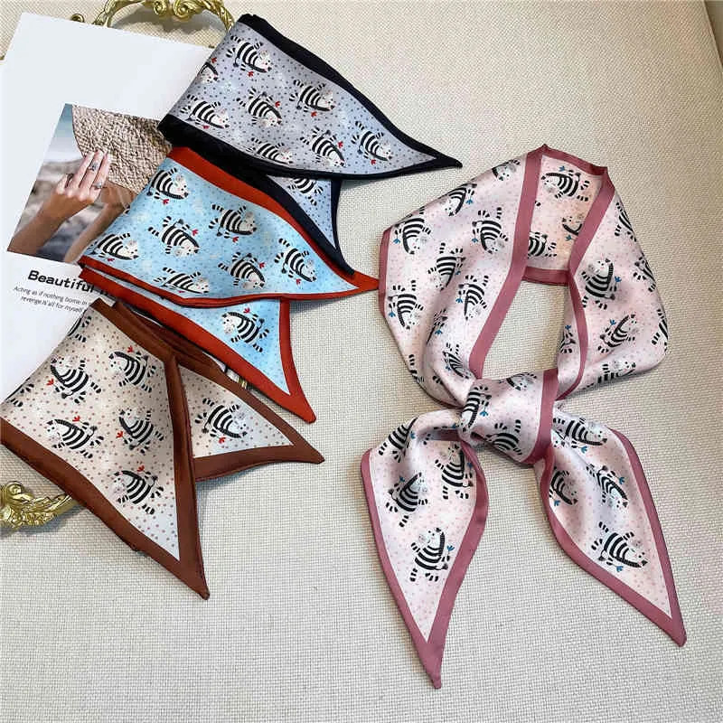 2021 Skriv ut hårband Skinny Silk Scarf Women Headband Fashion Ribbon Scrunchies Handväska Handled Wrap Foulard Tillbehör