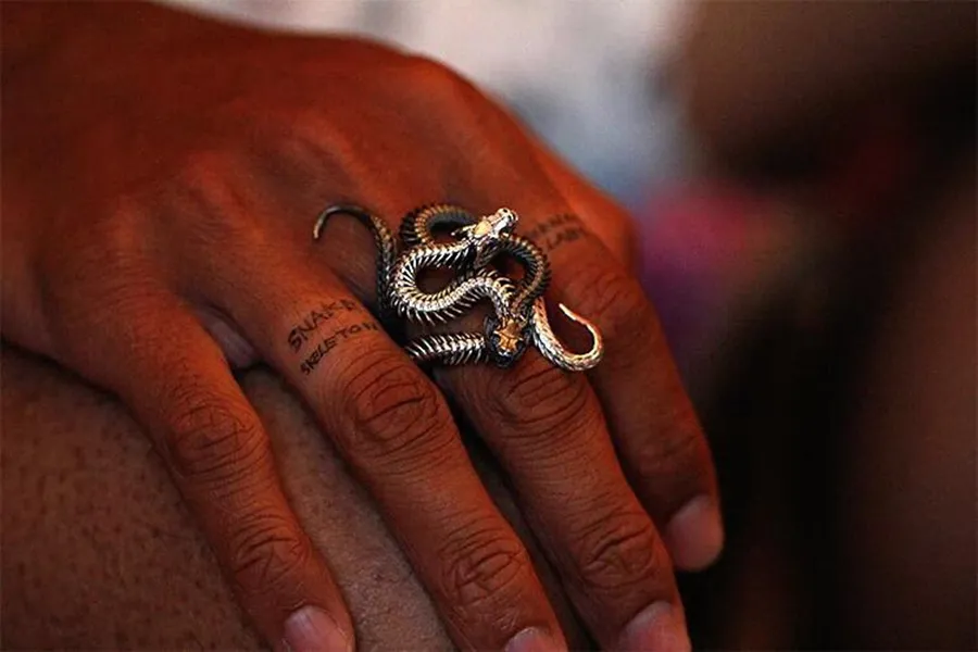 Anillos de Cobra para hombre, anillo de Hip Hop a la moda, joyería, anillo de serpiente Vintage de plata negra, apertura ajustable