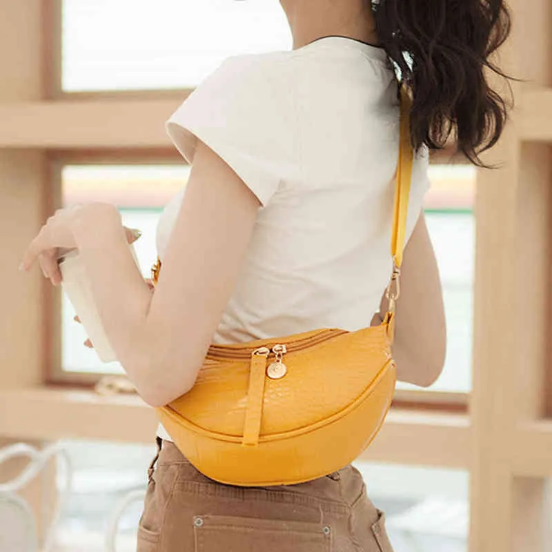 Crossbody Bag Luxury Women's Fanny Pack Högkvalitativ midja Bag Tjockkedja Shoulder Crossbody Chest Female Belt Designer Brand Handbag 220802