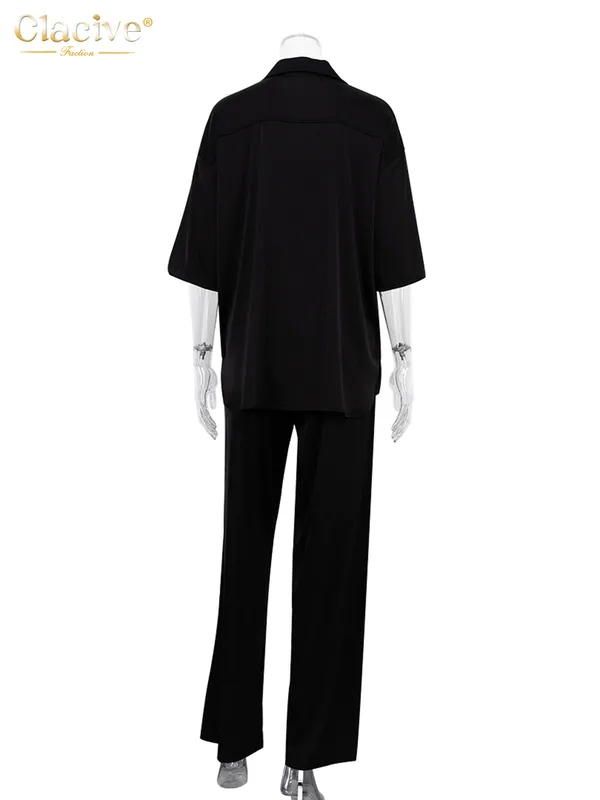 Clacive Casual Lâche Noir Satin Accueil Costume Femmes D'été À Manches Courtes Chemises Deux Pièces Pantalon Ensemble Élégant Taille Haute Pantalon Costumes 220511