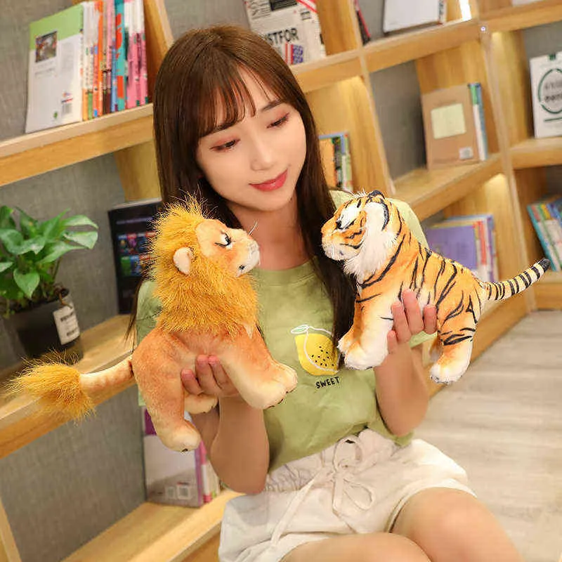 Pc Cm Hermosa Simulación Tigre León Leopardo Juguetes de Peluche Vivid Animal Dolls Relleno Suave Niños Bebé Cumpleaños Regalos de Navidad J220704