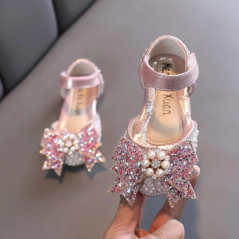 Sandals 2022 Girls Princess Shoes Kids Childrens Pearl Bow Rhinestones Dance Wedding Performance Spring Summer