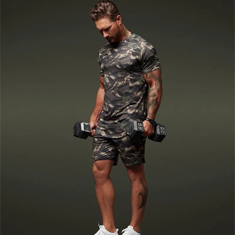 camiseta de camuflagem de traje esportivo casais de lazer seco rápido de tração de verão de verão shorts de manga curta 2 peças 220530