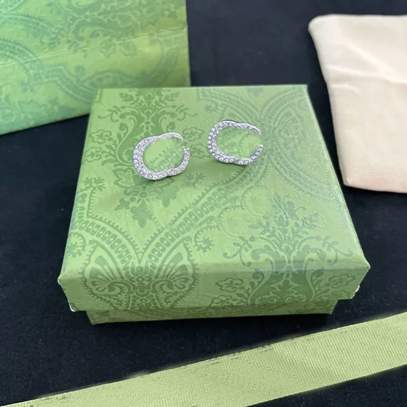 Öronningar för kvinnor smyckesdesigners studörhängen bokstav guld studs mode lyxys pärla älskar örhänge 925 silver boucles box 2206227w