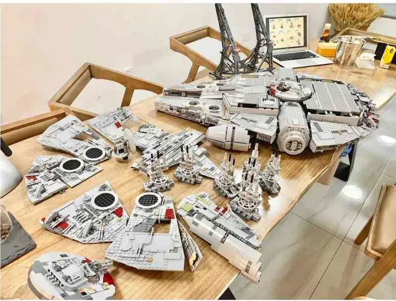New прибыл 75192 Millennium Falcon Star Plan Wars Wars Model Building Blocks Diy Bricks Toys для детей подарок AA2203176746403