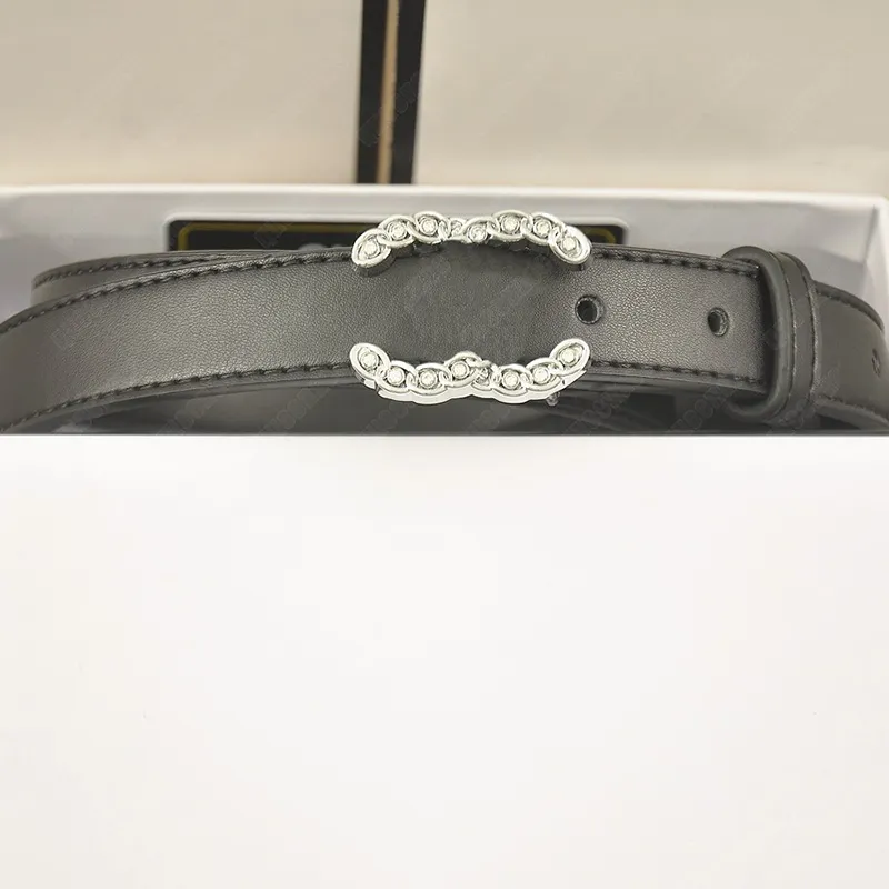 Bälten för kvinnors modedesigner bälte kvinnor avslappnad gyllene silver spänne lyxbrev i midjeband för dambredd 2 5 cm ceinture 248i
