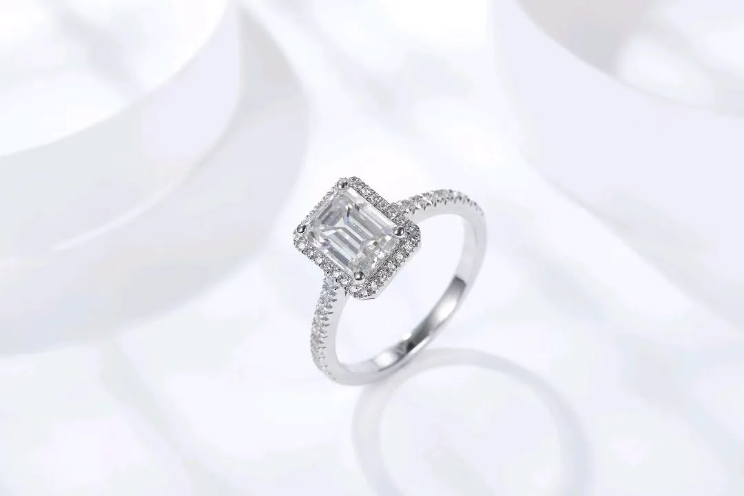 Halo Emerald Cut Moissanite Vrouwen Verlovingsring Trendy Fashion Style Moissanites Stone Ring2733