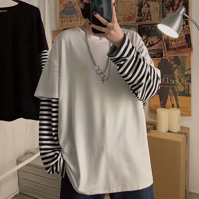 Koreański Harajuku Black White Striped Hip Hop Koszulki Mężczyźni Kobiety Jesień Z Długim Rękawem Fałszywy Dwuczęściowy T Shirt Solidne ubrania Tshirt 220401