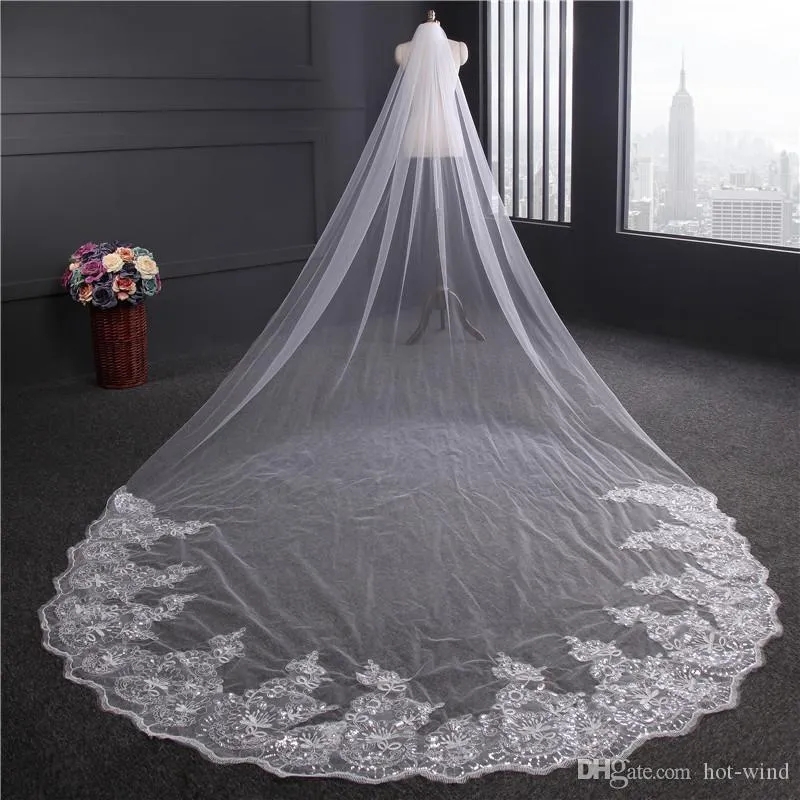 Luxury 4 Meters Long Bridal Veils Lace Sequins with Comb Applique Edge Wedding Veils Cheap Bridal Accessories CPA887