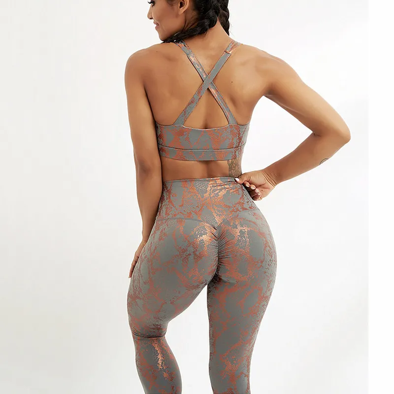 Metalik Yılan Yoga Set Yüksek Kabuk Tayt Kadın Fitness Egzersiz Spor Koşu Pantolon Elastik Push Up Spor Giyim Activewear 220330