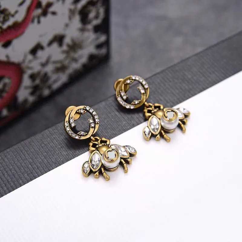 Luxury Designer Fashion Charm Earrings Ladies Bee Pendant Earrings for women party lovers gift engagement jewelry271d