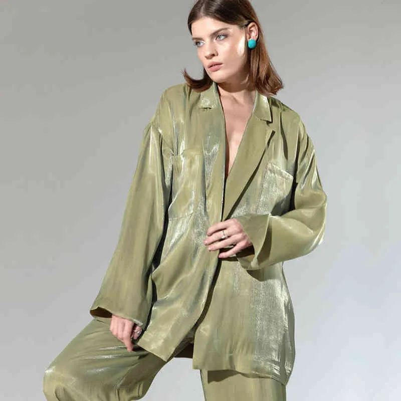 2022 Ternos femininos Moda de cetim verde solto 2 peças Jaqueta confortável e calça de perna larga fêmeas femininas ternos para mulheres T220729