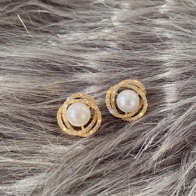 Stud coréen Design bijoux de mode exquis Zircon ed fleur 14K boucles d'oreilles en or femmes élégantes perle bal fête boucles d'oreillesStud S3204