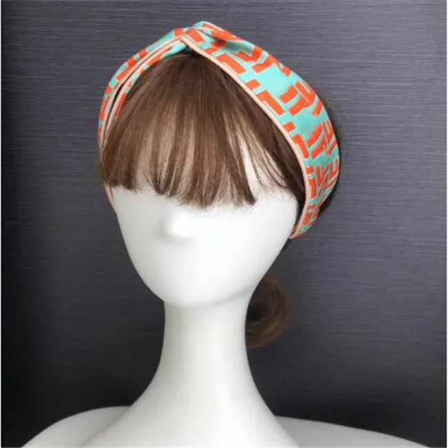 Bandanes à cheveux élastiques turban bandanas pour femmes designer lettre complète tas de tasages imprimés bandana gift2308