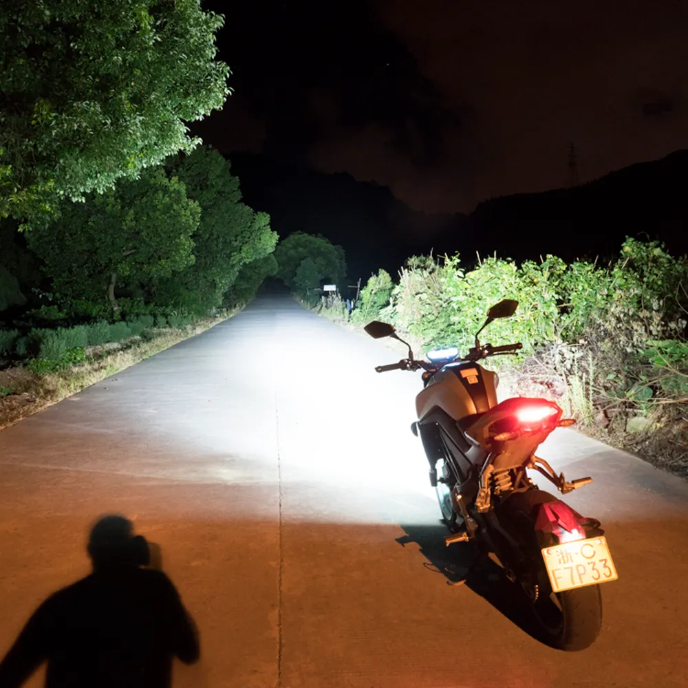 Spot de phare à LED moto pour voiture VTT VTT Scooter conduite LED Auxiliary Fun Light Faro LED Moto Assemblie lampe 12V 24V 36V