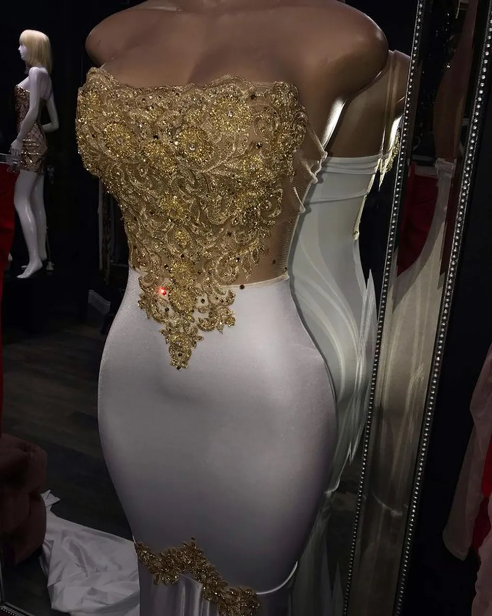 Sexy africano sereia longo vestidos de baile sem mangas apliques ouro frisado preto meninas strapless formal festa à noite usar vestidos custo251o