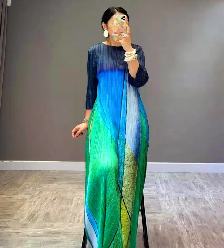 Miyake 주름 가을 겨울 빈티지 하이 패션 프랑스 여성 플러스 크기 긴 드레스 오리지널 디자이너 의류 재고 220506