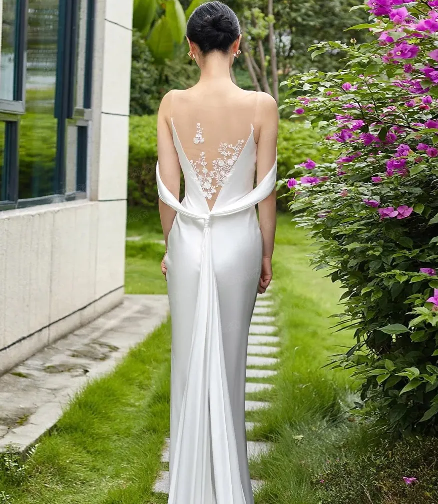 2022 Białe seksowne sukienki na bal matarnie błyszczące krystalicznie koralikowe wysokie szyi długie rękawowe suknie wieczorowe Kobiety arabskie specjalne okazję sukienka formalna
