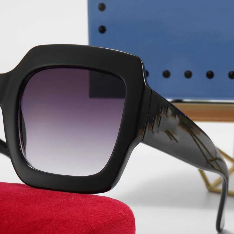 Lunettes de soleil rondes de marque de conception classique de femmes UV400 lunettes en métal cadre en or lunettes hommes miroir verre lentille lunettes de soleil avec boîte319H