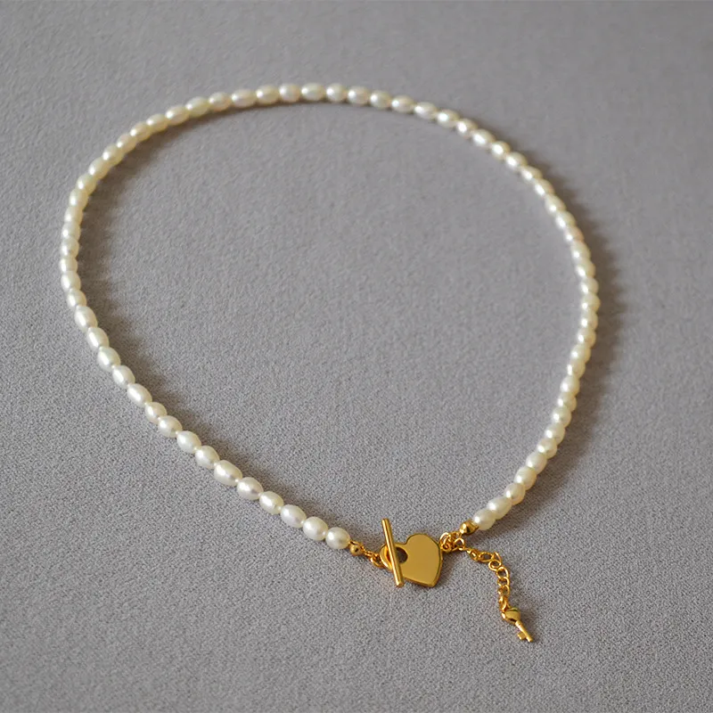 Saatperlen-Halsketten, 4 mm natürliche Perlen mit goldenem Herzverschluss272T