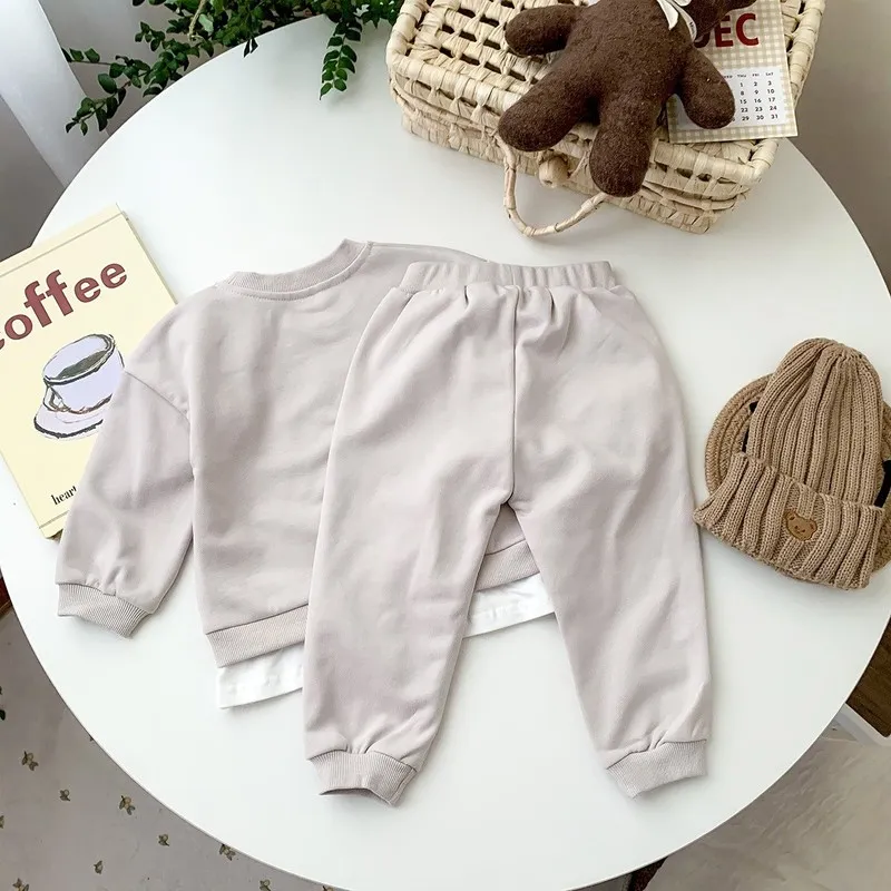 Toddler Outfits Baby Boy Tracksuit Cute Bear Head Embroidery Sweatshirt And Pants Sport Suit Fashion Kids Girls Clothes Set 220721