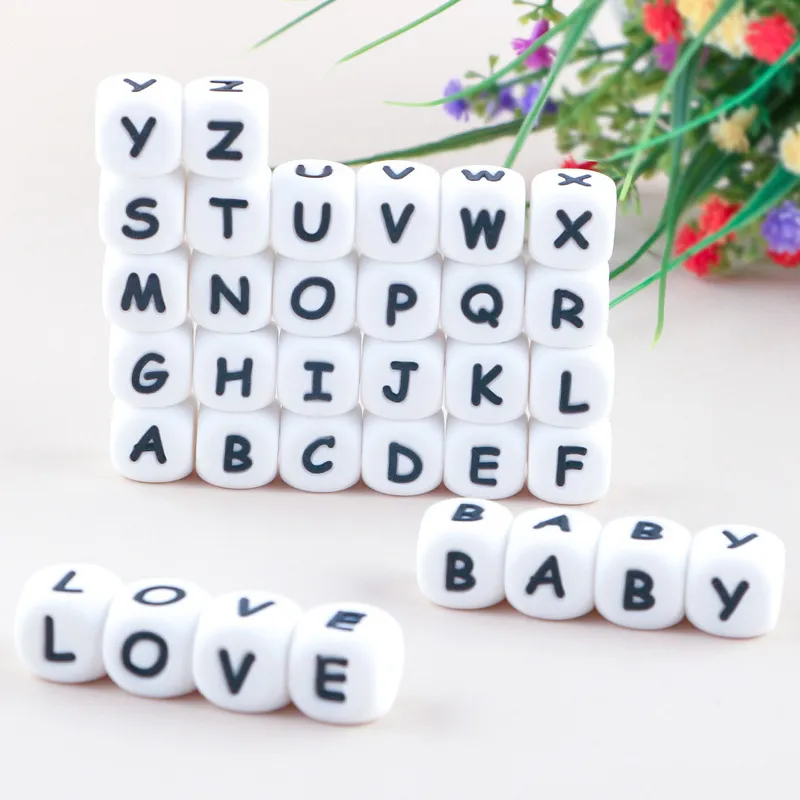 Sunrony12mm Siliconenletters kralen Engelse alfabet babyt expel voor gepersonaliseerde naam Diy fopspeen kettingclip Toys 220815