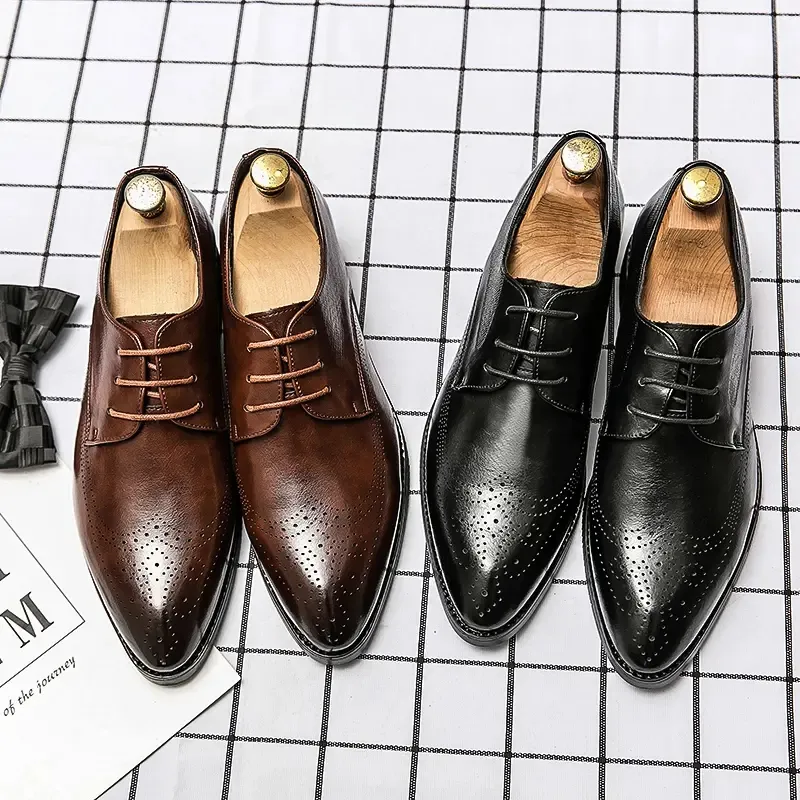 Sıradan deri ayakkabılar erkek ayakkabılar pu düz renk klasik trend oyuk oyma basit rahat nefes alabilen İngiliz dantel yukarı broges hm432