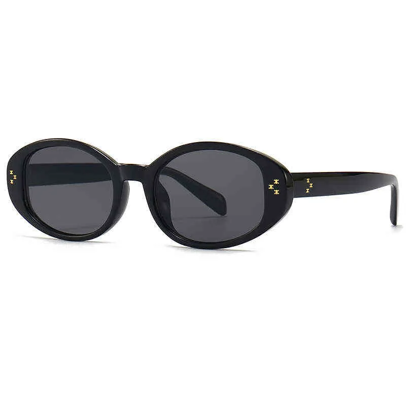 Sonnenbrille Neue triumphale kleine Rahmen-Sonnencreme-Damen-Sonnenbrille Sinn Reisnagel Mode-Sonnenbrille Women191U